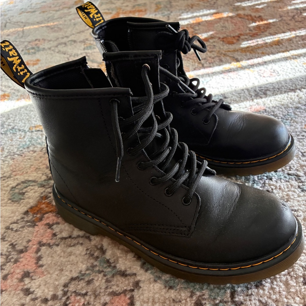 Dr. Martens Kids/Womens Black Boots